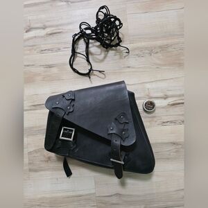 Black Medival Leather Motorcycle Swingarm Saddlebag Thick Cowhide 16x13x3'D